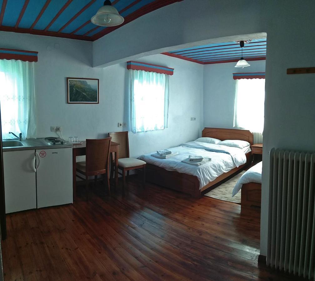 פאפיגקון Guesthouse Iro מראה חיצוני תמונה